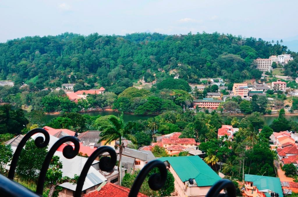 36 Bed & Breakfast Kandy Exteriör bild